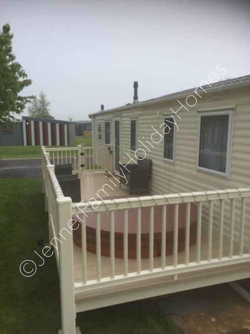 Jenner Family Holiday Homes At Tattershall Lakes Dogdyke Exterior foto